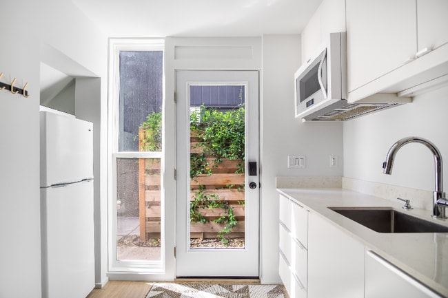 Photo - 3943 NE Mallory Ave Unidad C