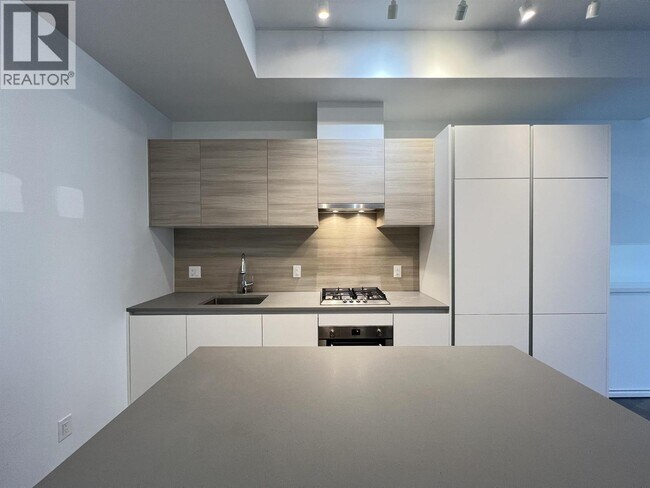 Photo - 652 Whiting Way Unit 2807