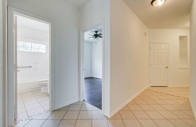 Photo - 2518 Trotter Dr