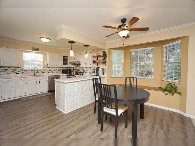 Photo - 6275 Hummingbird Dr