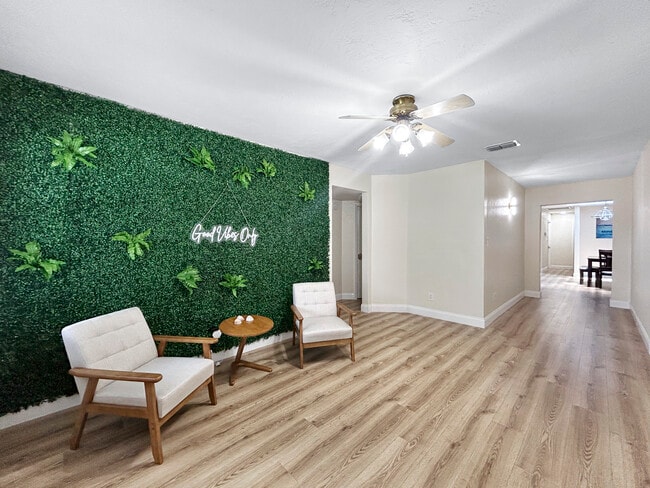 Photo - 3811 39th Ave N