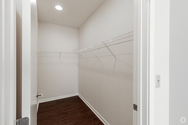 2BR, 2BA
