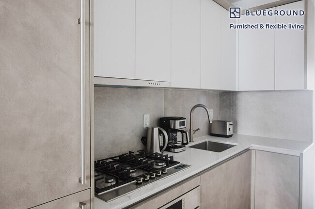 Photo - 88 East End Ave Unit FL5-ID1752