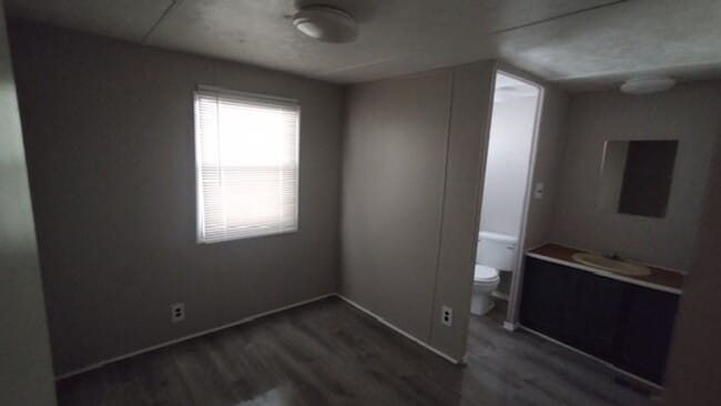 Photo - 2 Bedroom 2 Bath Home for Rent in Granbury