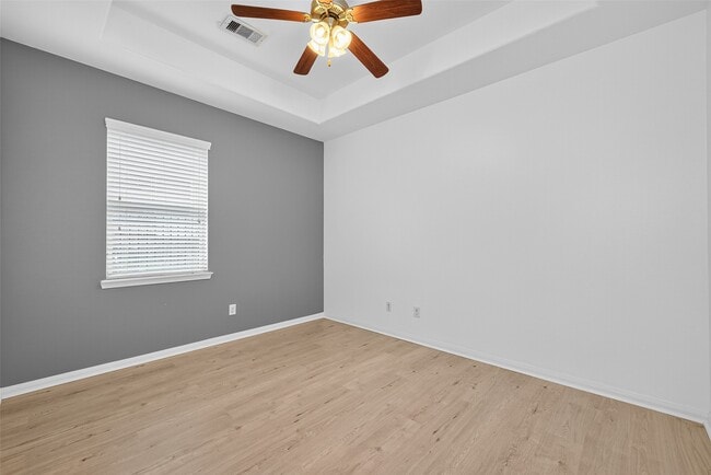 Building Photo - 83 West Wading Pond Circle