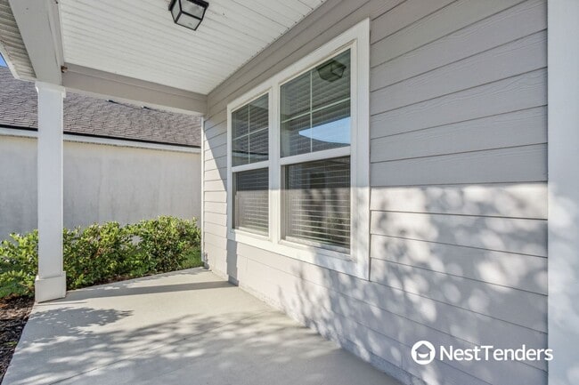 Photo - Like New in Fernandina's Village Walk!