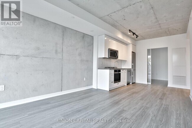 Photo - 195 McCaul St Unité 202