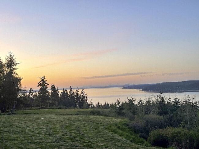 Photo - 3355 Saratoga Rd Unit ID1035922P