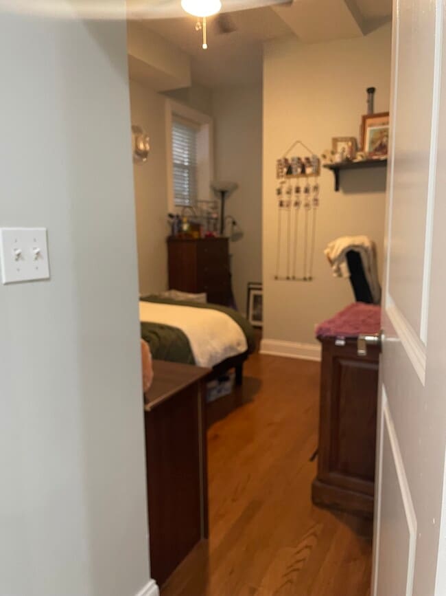 Photo - 1025 N Wood St Unit 1F