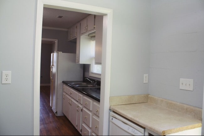 Photo - Great 2 bed 1 Bath Duplex