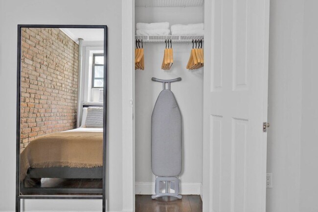 Photo - 118 E 7th St Unit 1E