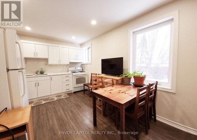 Photo - 309 Oakwood Ave