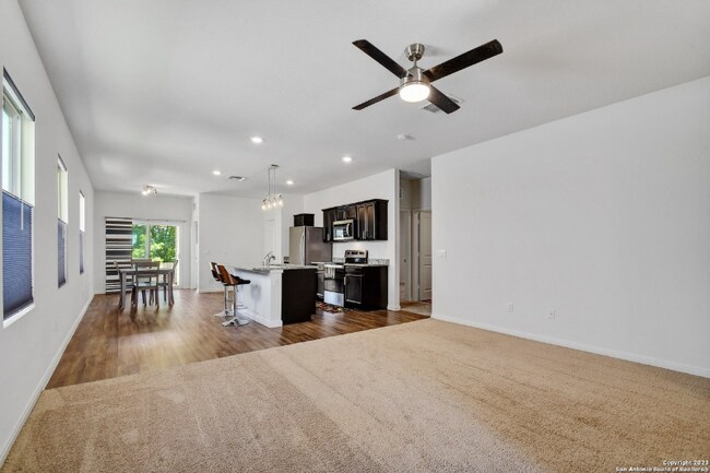 Photo - 12716 Cygnus