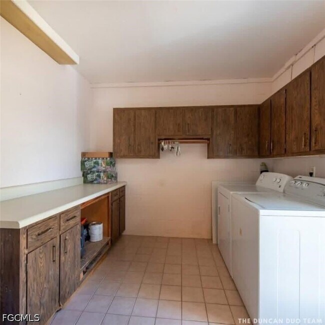 Photo - 6818 Robinswood Ln