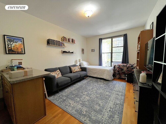 Photo - 34 W 86th St Condo