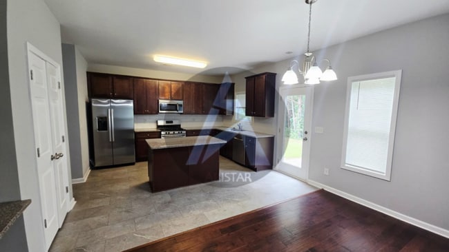 Photo - 208 Persian Ivy Way