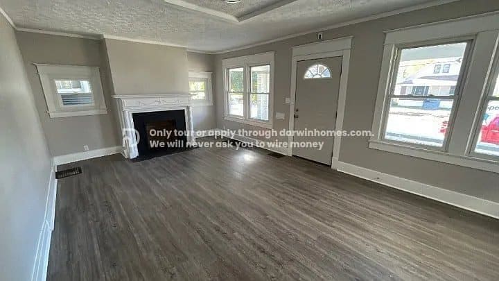 Photo - 405 S 39th St
