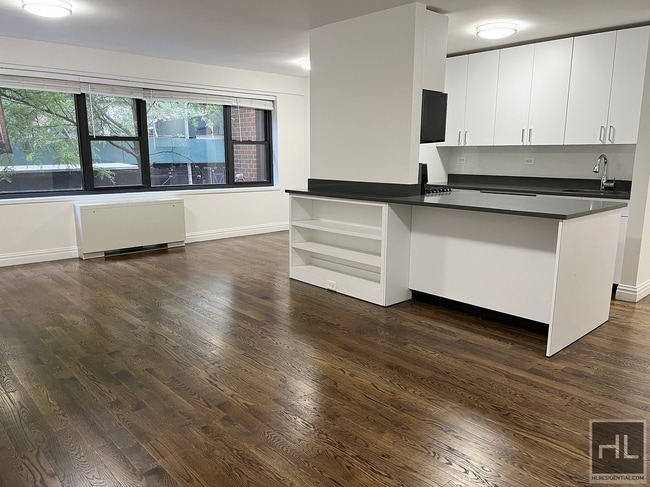 Photo - EAST 56 STREET Unit 1A