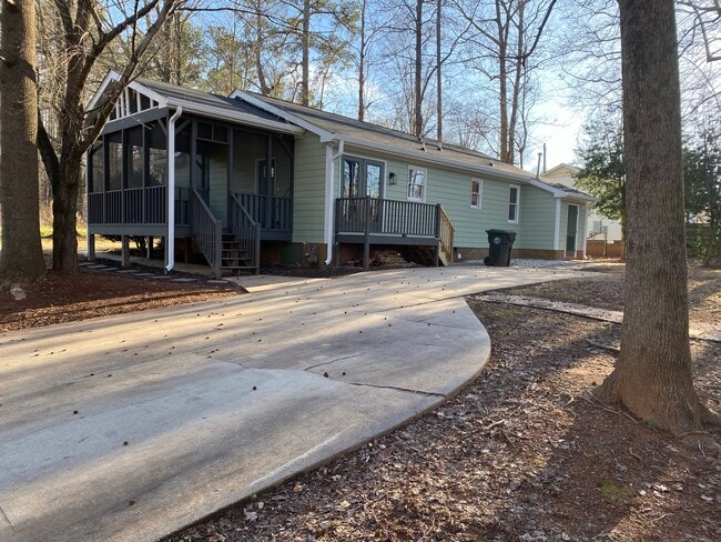 Photo - 1200 S Third St