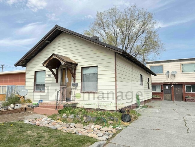 Photo - 233 E 1st St Apartment Unit 233