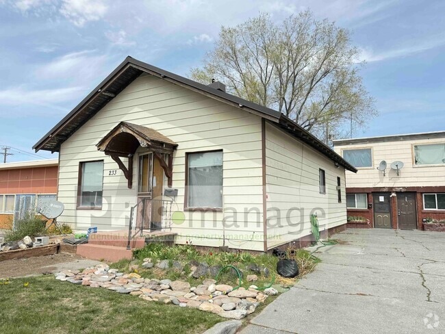 Building Photo - 233 E 1st St Unit 233 Rental