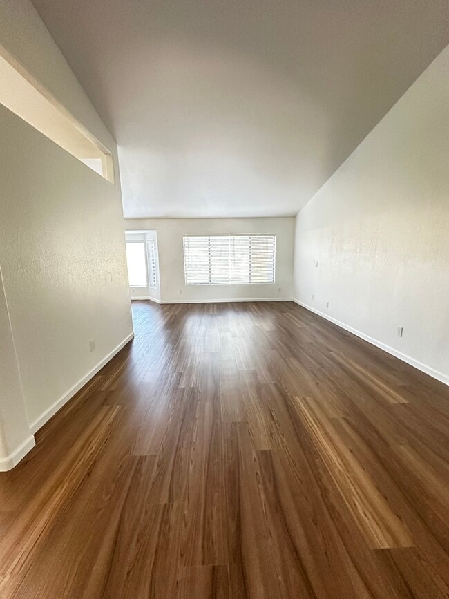 Living Room - 532 W Villa Rita Dr