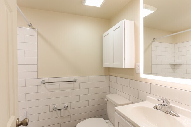 3BR , 1,5BA - 1,125 SF