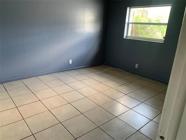 Photo - 2760 NW 58th Terrace Apartamento