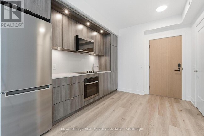 Photo - 60 Central Park Roadway Unité 1505