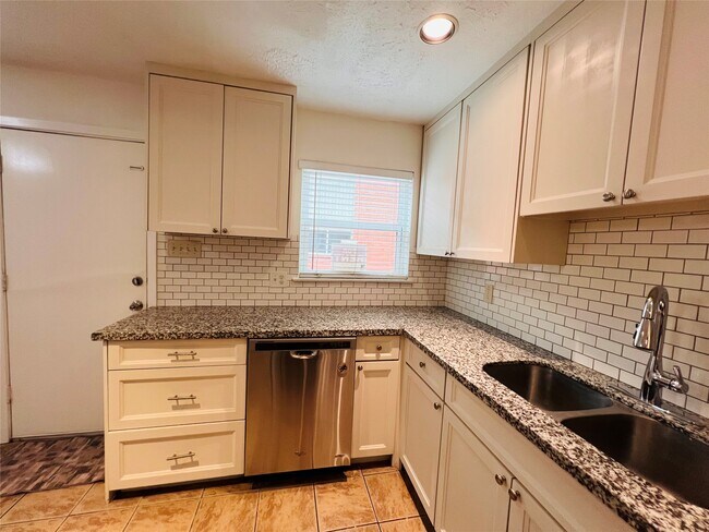 Photo - 5538 Holly St Unit 311