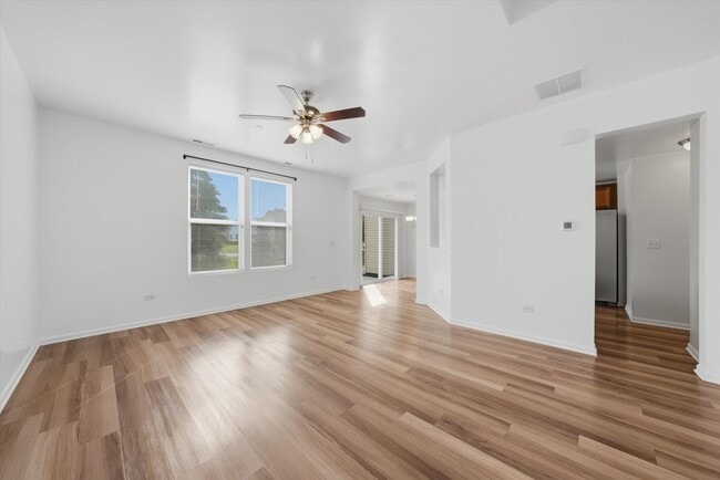 Photo - 1492 Orchid St