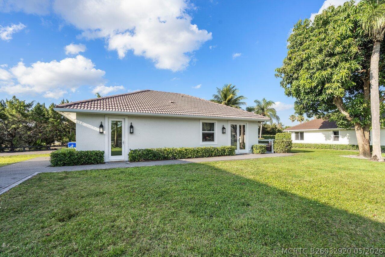 Photo - 1382 Clydesdale Ave