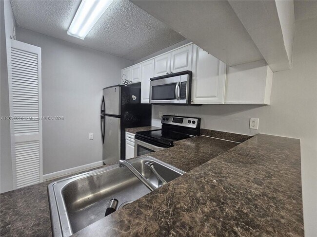 Photo - 14107 Glenmoor Dr