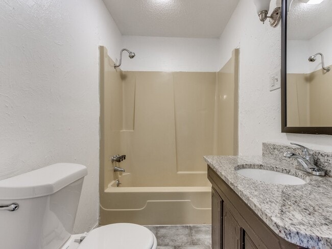 Photo - 1404 NE 38th St