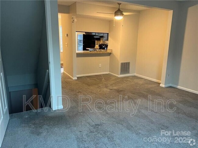 Building Photo - 621 Lex Dr Rental