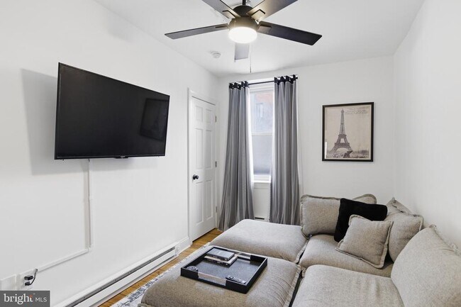 Photo - 700 S 2nd St