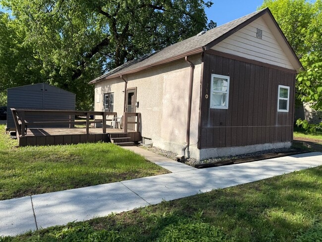 Charming 2 Bed, 1 Bath Home – Month-to-Mon... - Charming 2 Bed, 1 Bath Home – Month-to-Mon...