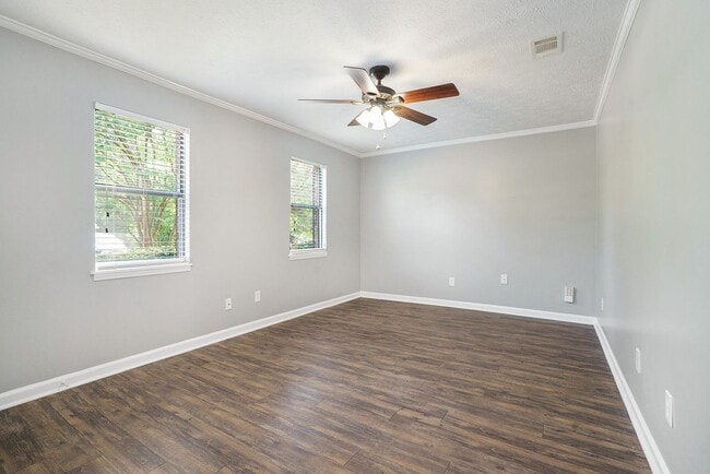 Photo - Park East Unidad 104 Oak Park Court (Duplex)