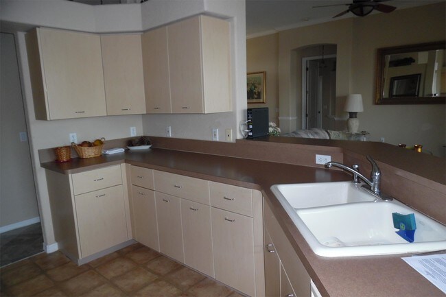 Photo - 531 Lindley Terrace