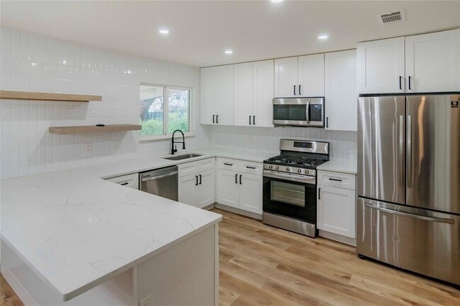 Photo - 11219 Slippery Elm Trail