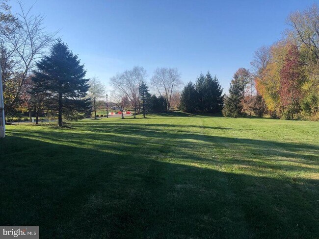 304 Crescent Dr