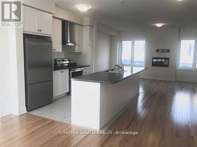 Photo - 160 Tango Cres