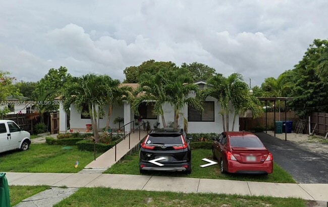 Building Photo - 1330 SW 74th Ct Unit 0