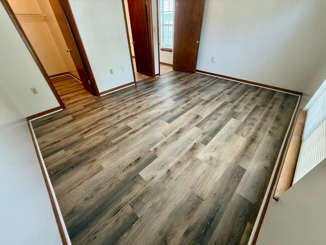 Photo - 134 Alder Ave SE