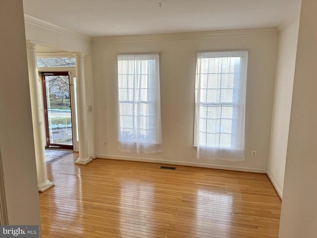 Photo - 5901 Ewing Pl