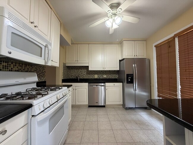 Photo - 3021 Highland Ave