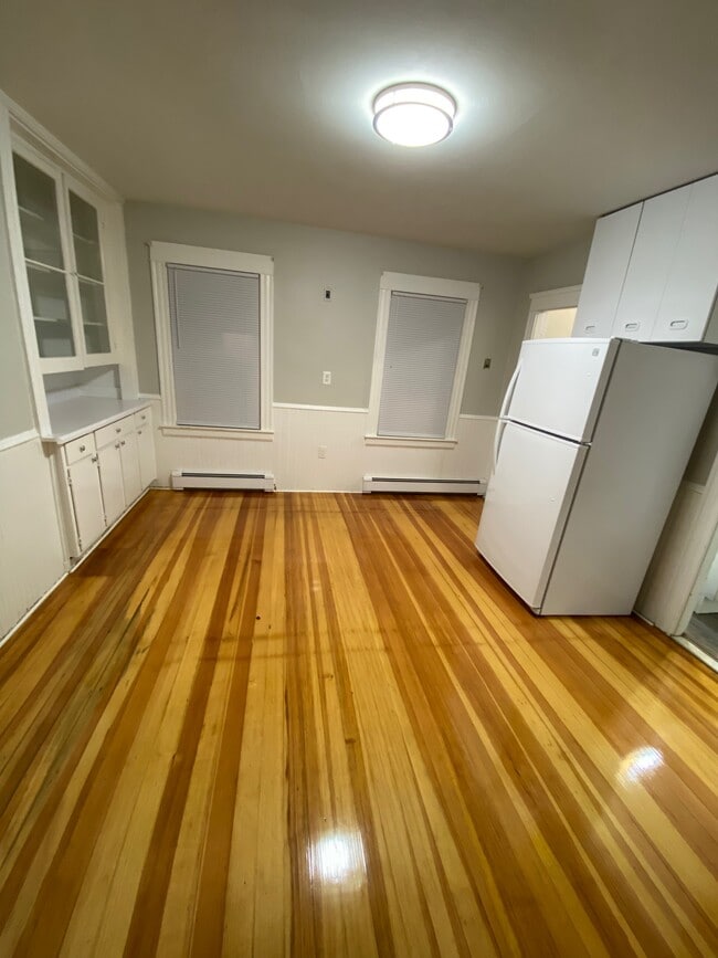 Kitchen - 78 Fort St Unit 1