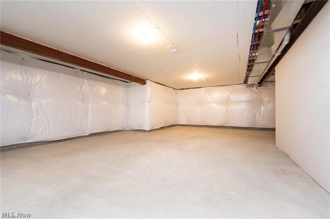 98 Brewster Dr