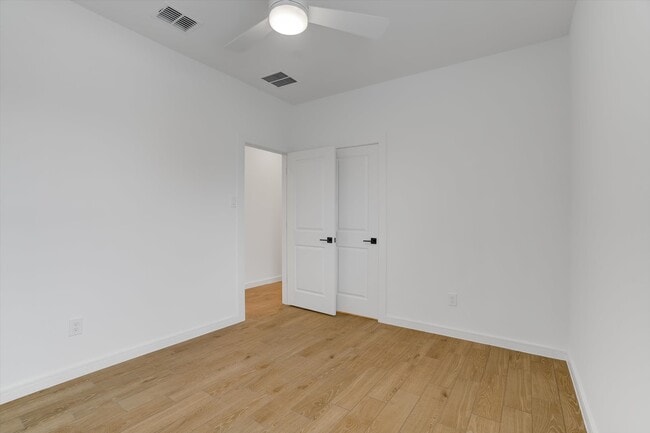 Photo - 8438 Bay Rdg Cir
