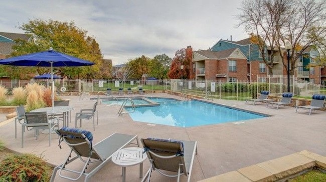 Apartamentos Riverbend — foto de la comunidad